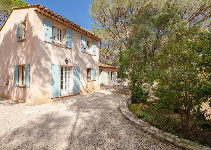 Les Agasses By Interhome