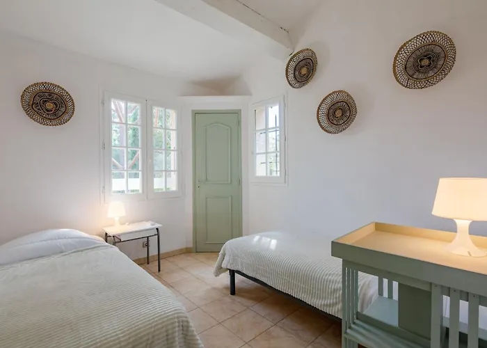 Les Agasses By Interhome Sainte-Maxime